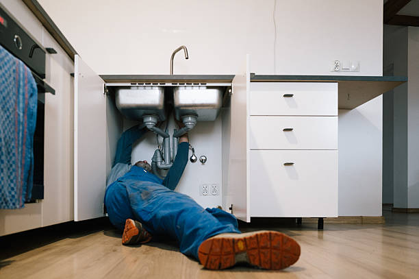 Professional Emergency Plumber technician working in Cheswold, DE